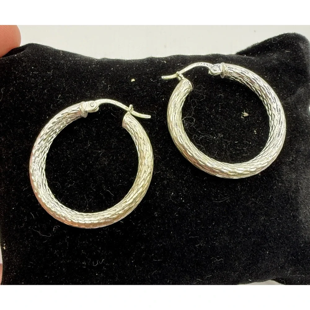 Sterling Silver 925 Textured Hoop‎ Earrings Beautiful Classic Jewelry - Picture 3 of 5